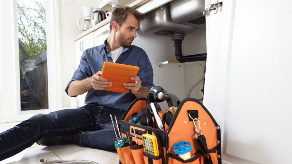 Plumbing Blog Topics to Keep Your Pipeline Full of Leads